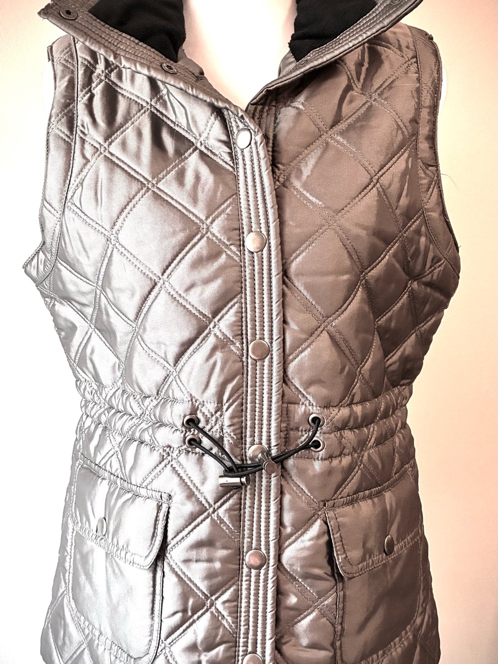 Quilted Sleeveless Vest with High Collar - Gray